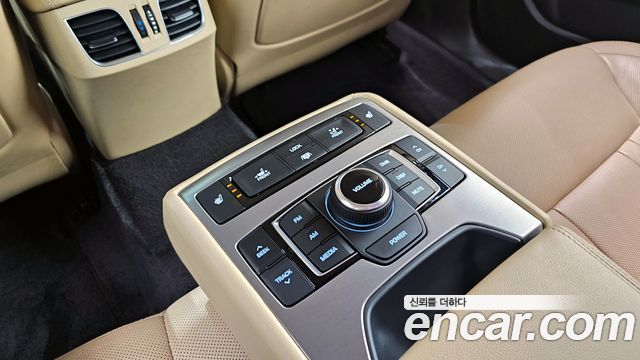 Hyundai Genesis 2015 — photo 19