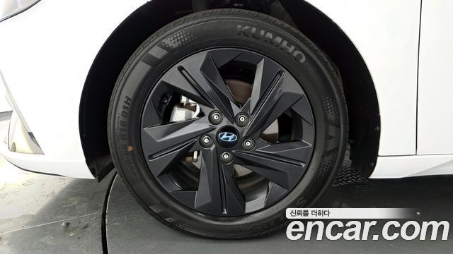Hyundai AVANTE 2021 — photo 5