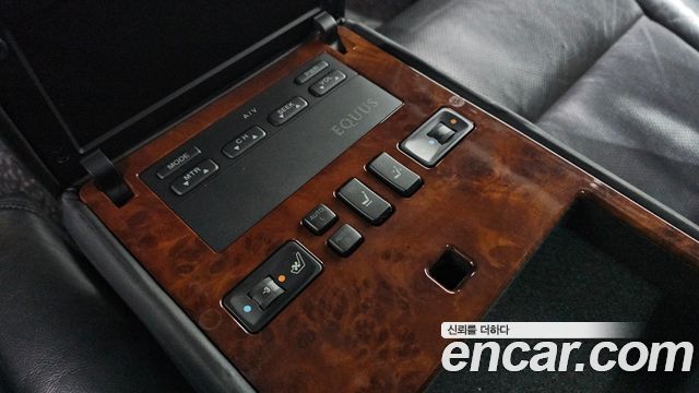 Hyundai Equus 2005 — photo 18