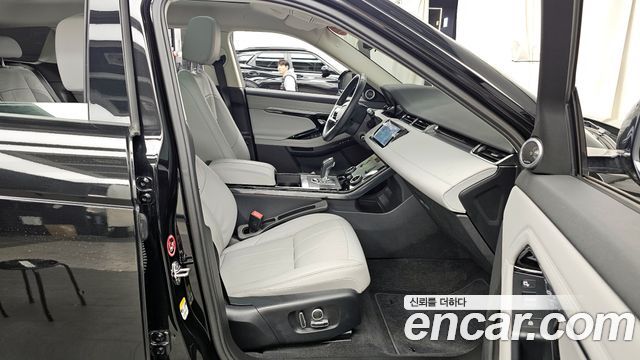 Land Rover Range Rover Evoque 2021 — photo 11