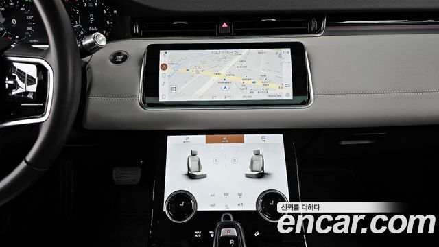 Land Rover Range Rover Evoque 2021 — photo 15