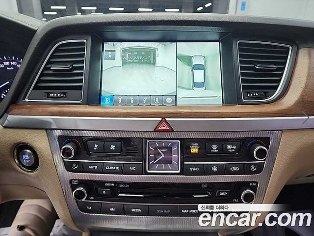 Genesis G80 2018 — photo 11