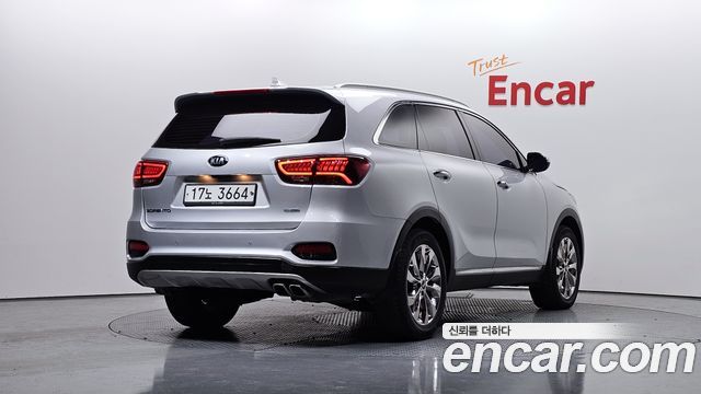 Kia Sorento 2018 — photo 2