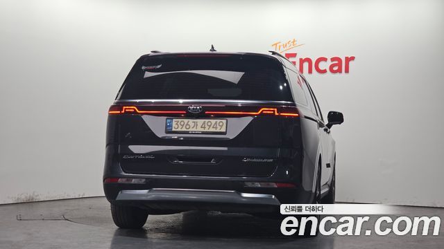 Kia Canival 2021 — photo 4