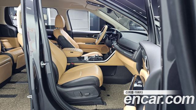 Kia Canival 2021 — photo 11