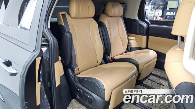 Kia Canival 2021 — photo 12