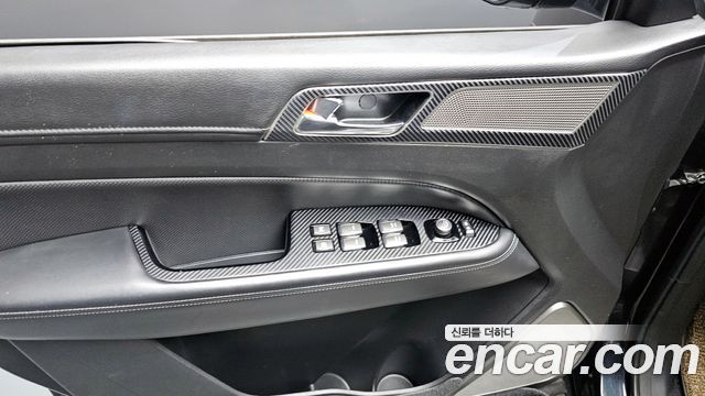 KG Mobility Rexton 2018 — photo 17