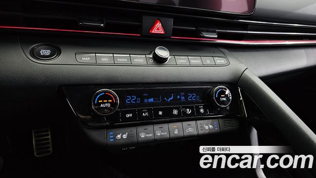 Hyundai AVANTE 2023 — photo 17