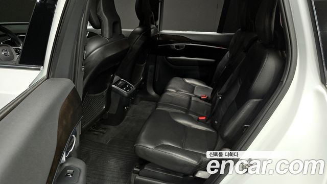 Volvo XC90 2017 — photo 12
