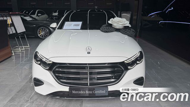 Mercedes-Benz E-Class 2024 — photo 1