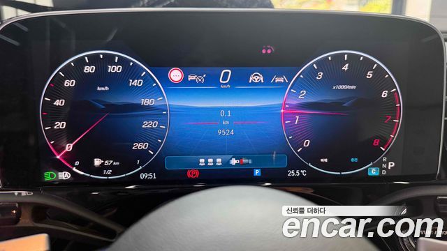 Mercedes-Benz E-Class 2024 — photo 6
