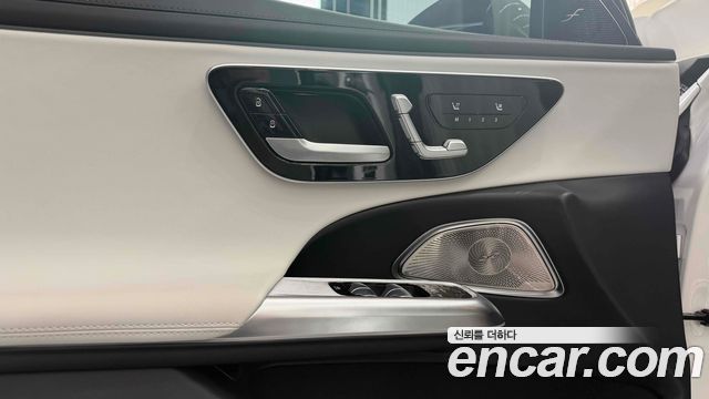 Mercedes-Benz E-Class 2024 — photo 10