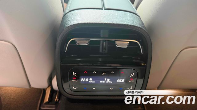 Mercedes-Benz E-Class 2024 — photo 13