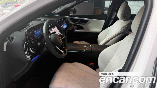 Mercedes-Benz E-Class 2024 — photo 14