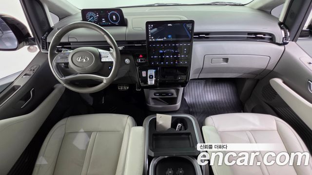 Hyundai Staria 2023 — photo 7