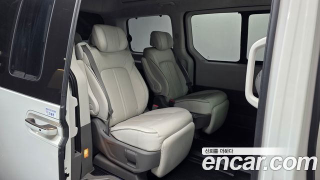 Hyundai Staria 2023 — photo 12