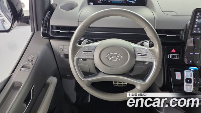 Hyundai Staria 2023 — photo 13