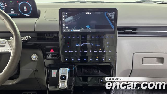 Hyundai Staria 2023 — photo 14