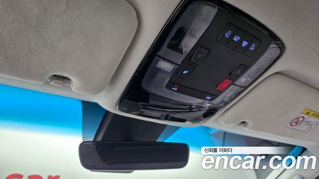 Hyundai Staria 2023 — photo 18