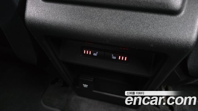 Land Rover Discovery Sport 2019 — photo 18