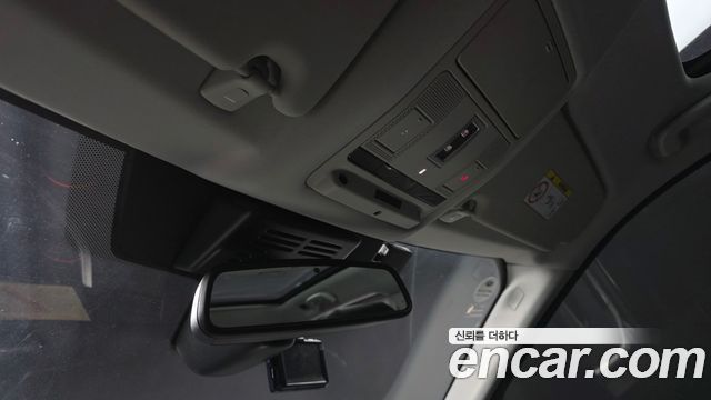 Land Rover Discovery Sport 2019 — photo 19