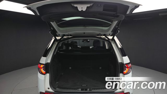 Land Rover Discovery Sport 2019 — photo 20