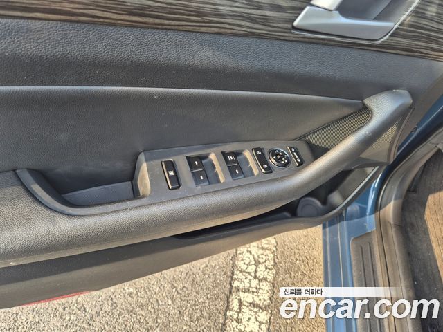 Hyundai Sonata 2015 — photo 17
