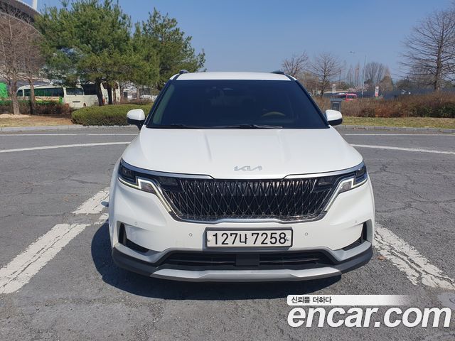 Kia Canival 2023 — photo 3
