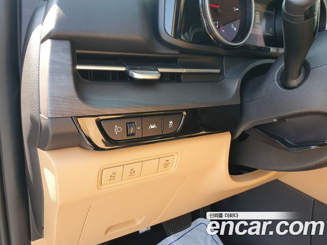 Kia Canival 2023 — photo 10