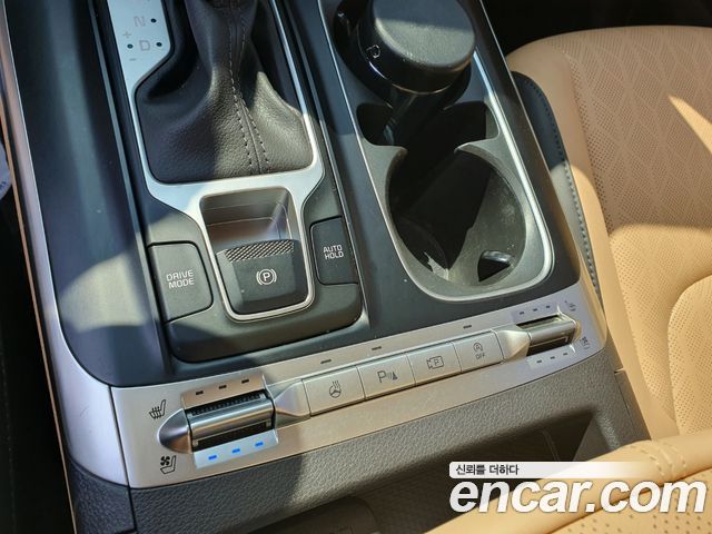 Kia Canival 2023 — photo 16