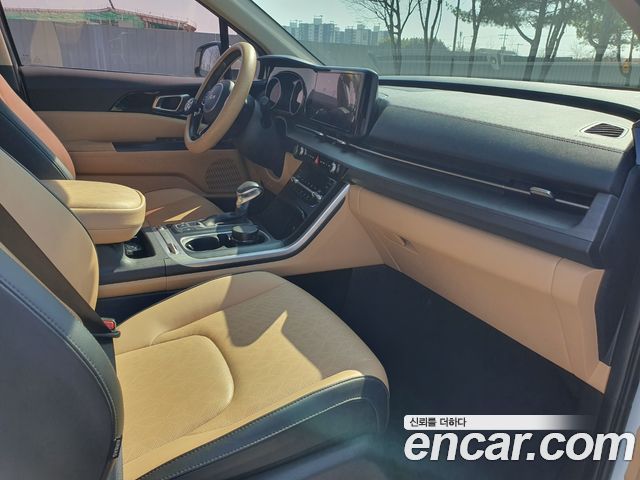 Kia Canival 2023 — photo 19