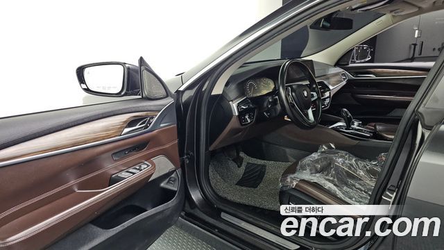 BMW Gran Turismo 2019 — photo 10
