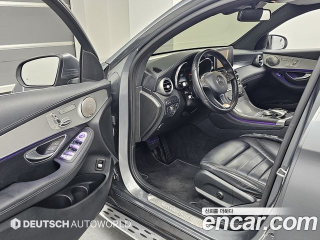 Mercedes-Benz GLC-Class 2017 — photo 11
