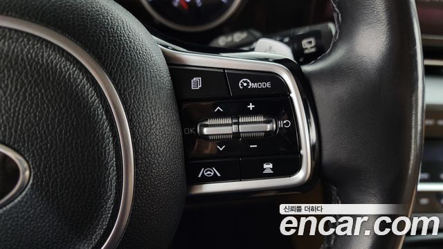 Kia Canival 2021 — photo 17