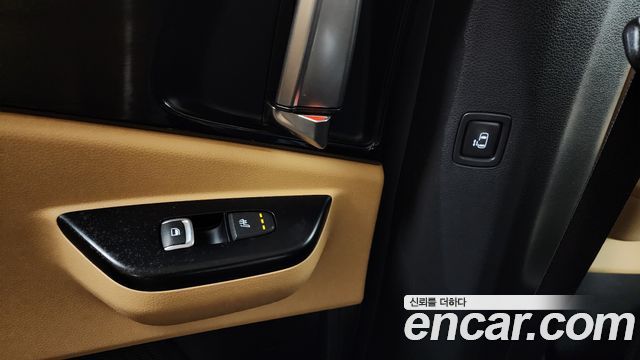Kia Canival 2021 — photo 18