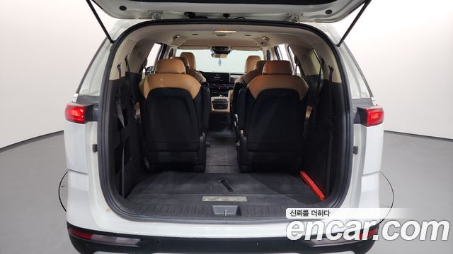 Kia Canival 2021 — photo 20