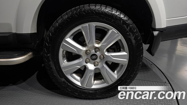 Land Rover Discovery 2015 — photo 5