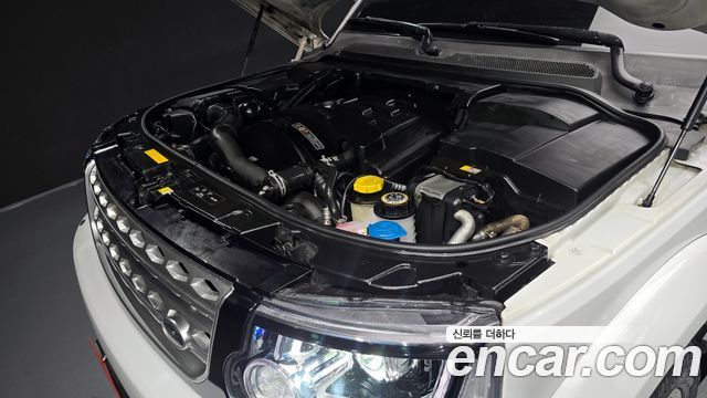 Land Rover Discovery 2015 — photo 6