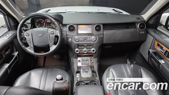 Land Rover Discovery 2015 — photo 7