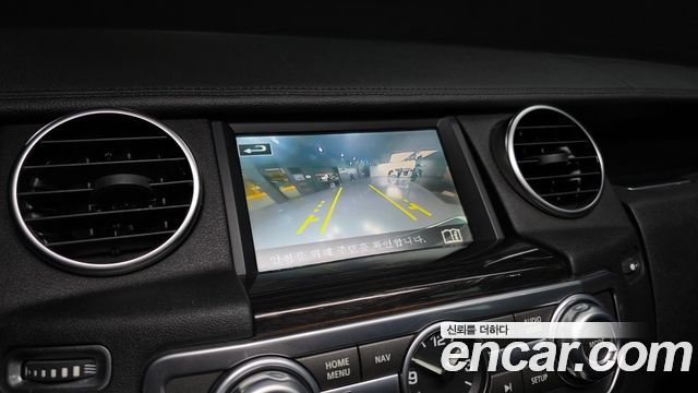 Land Rover Discovery 2015 — photo 15