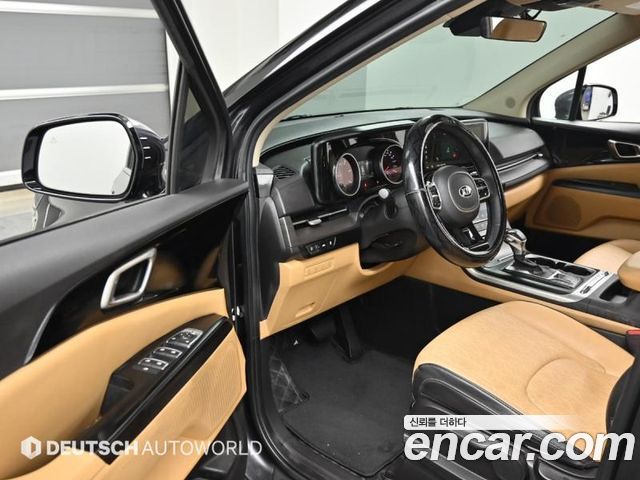 Kia Canival 2021 — photo 12