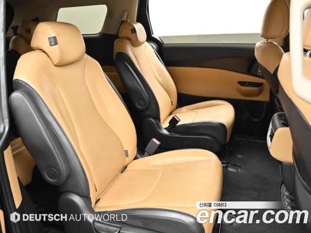 Kia Canival 2021 — photo 14