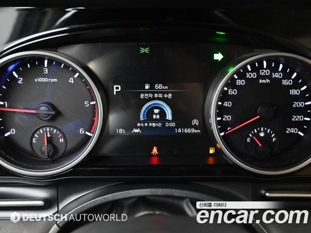 Kia Canival 2021 — photo 19