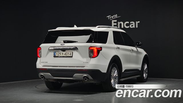Ford Explorer 2021 — photo 2