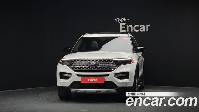 Ford Explorer 2021 — photo 3