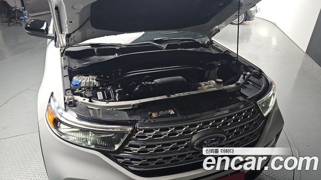 Ford Explorer 2021 — photo 6