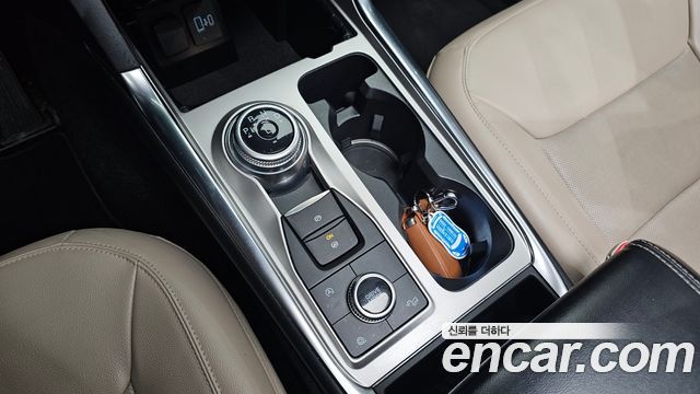Ford Explorer 2021 — photo 9