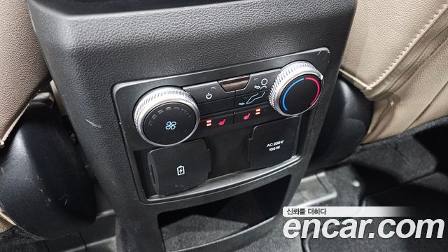 Ford Explorer 2021 — photo 18