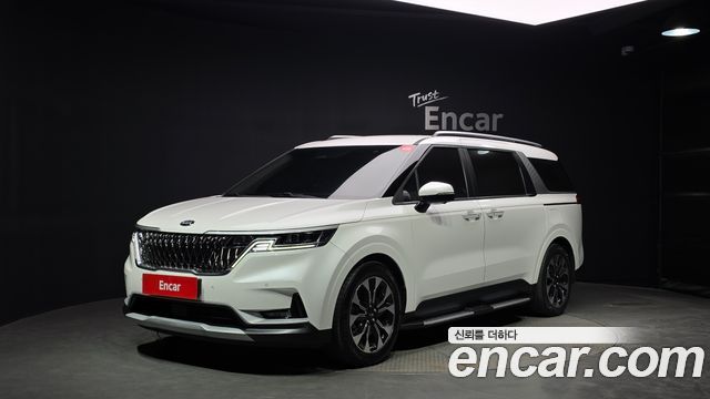 Kia Canival 2021 — photo 1
