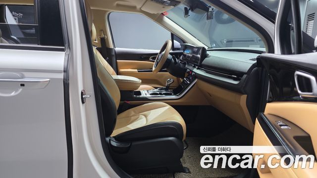 Kia Canival 2021 — photo 12